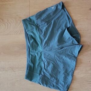 Lululemon Speed Up Short 4", size 6